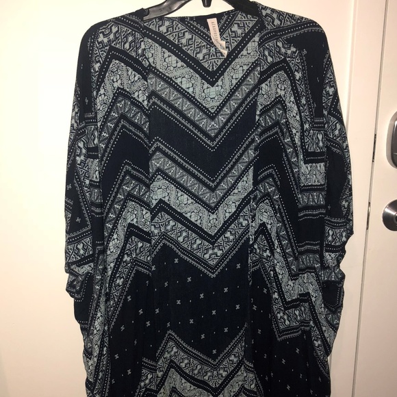 Aeropostale Patterned Kimono - Picture 1 of 1
